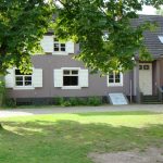 Haus mit Kastanie