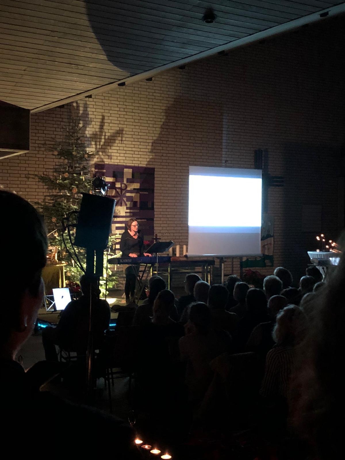 Mehr über den Artikel erfahren Richrath singt… Weihnachtslieder!