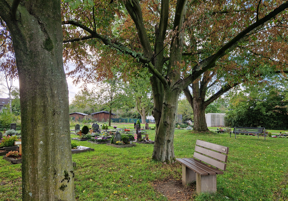 Sitzbank Reusrather Friedhof